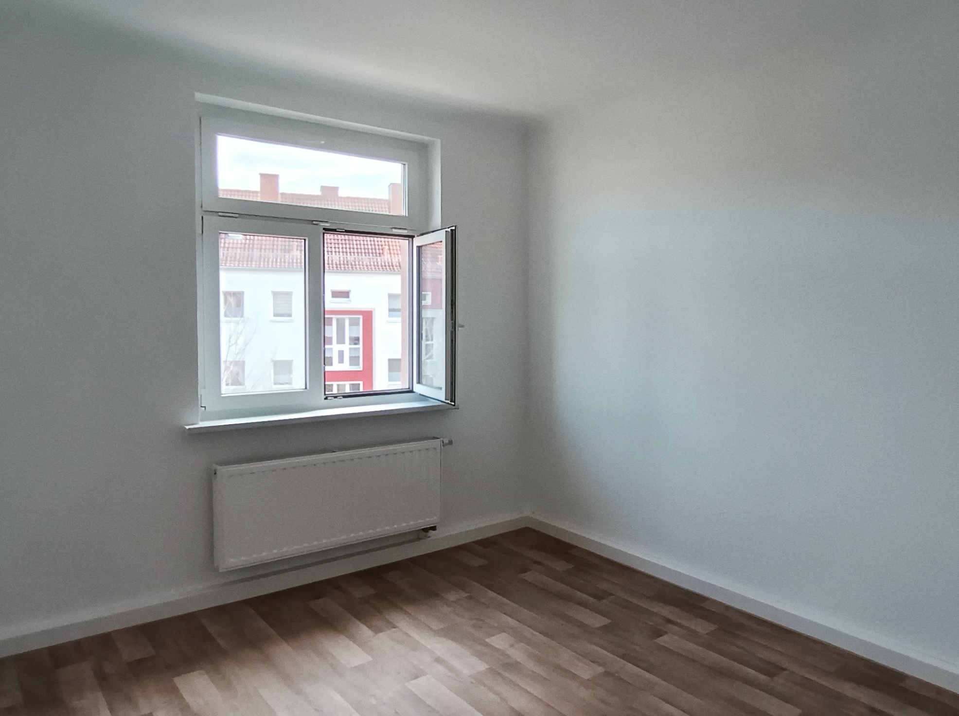 3-Raum-Wohnung - Karl-Liebknecht-Straße 3 Wohnzimmer 3-Raum-Wohnung - Karl-Liebknecht-Straße 3 Wohnzimmer
