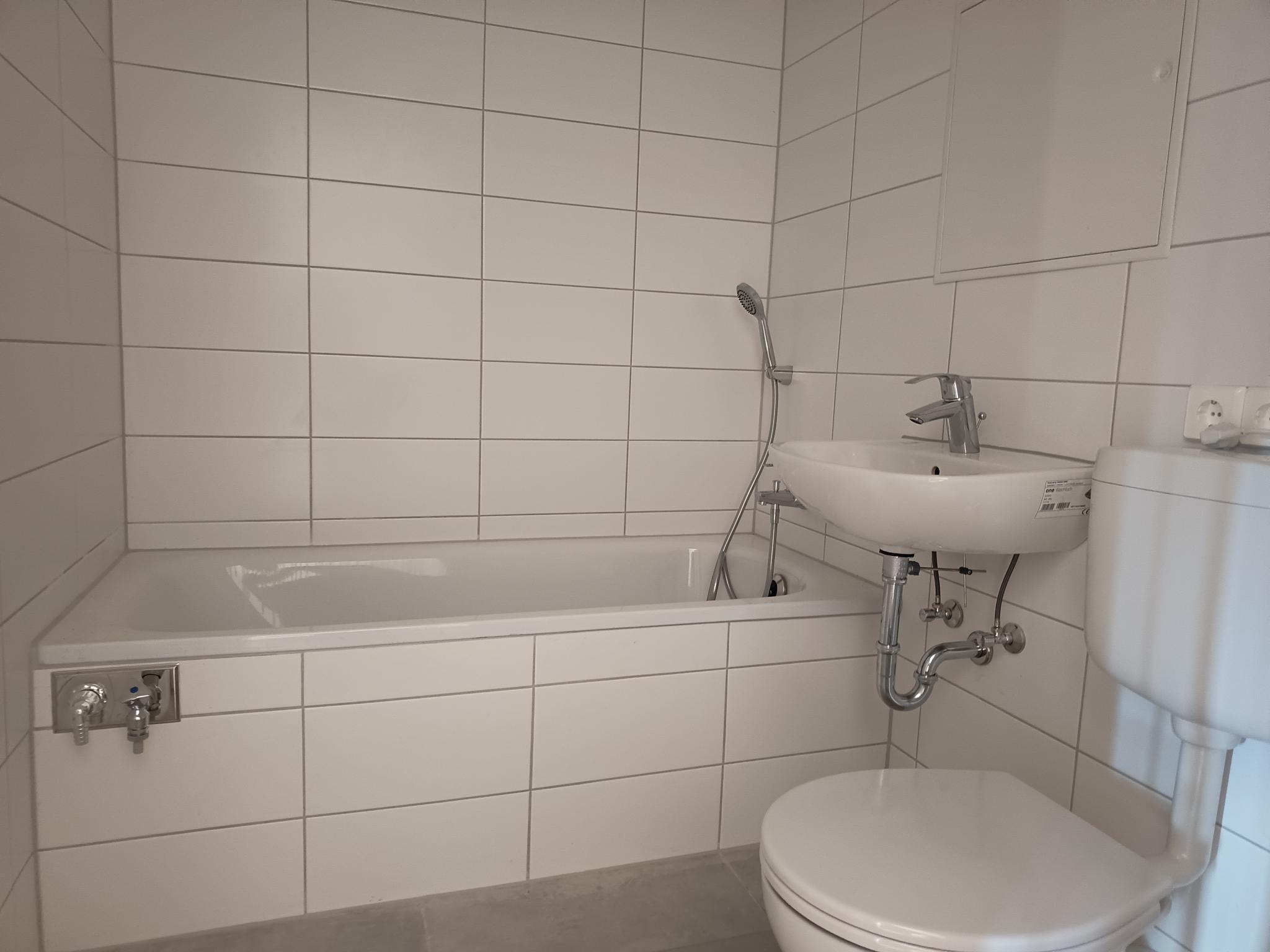3-Raum-Wohnung - Klosterstraße 9 Bad 3-Raum-Wohnung - Klosterstraße 9 Bad