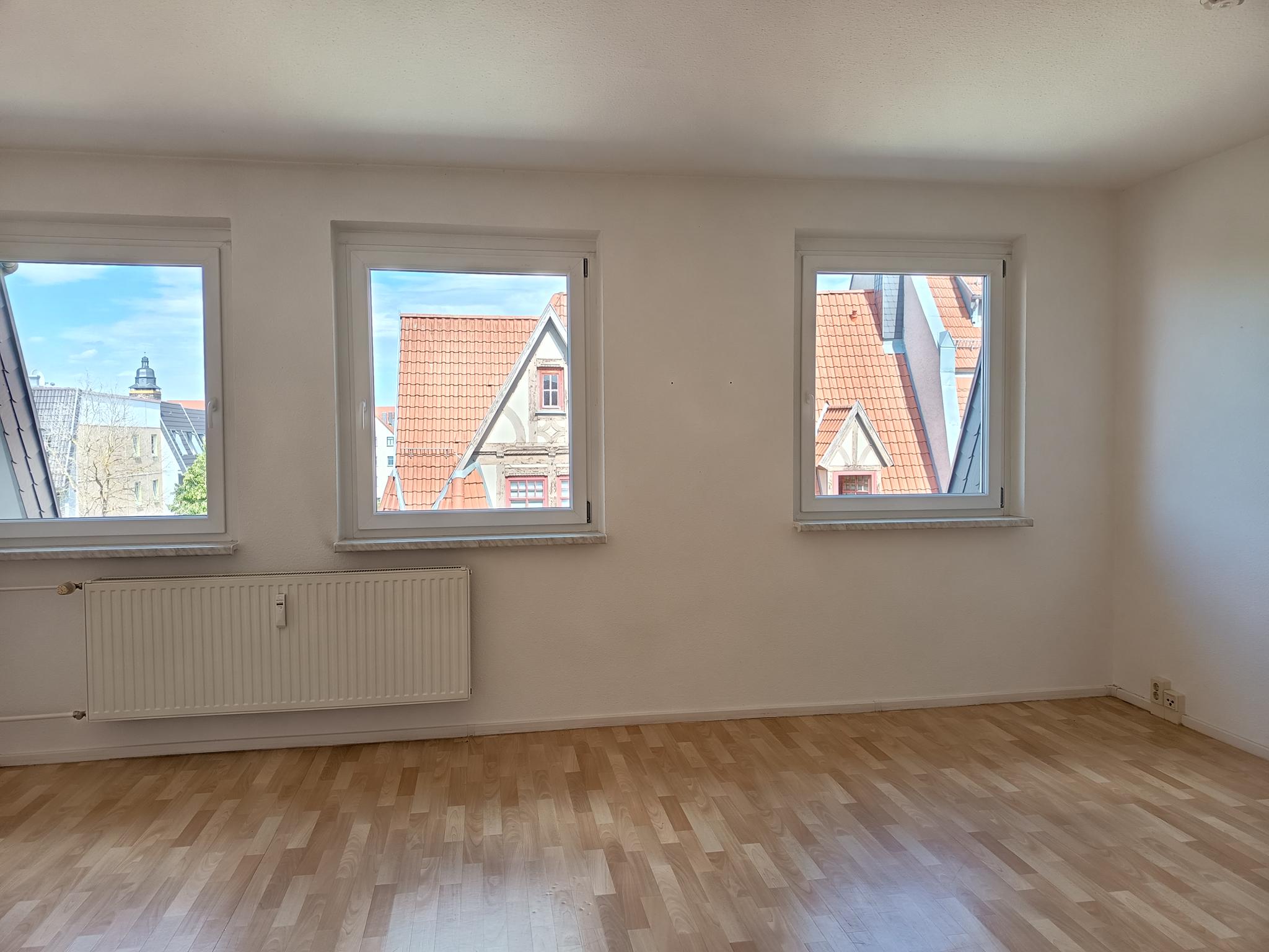 2-Raum-Wohnung - Klosterstraße 3 Wohnzimmer 2-Raum-Wohnung - Klosterstraße 3 Wohnzimmer